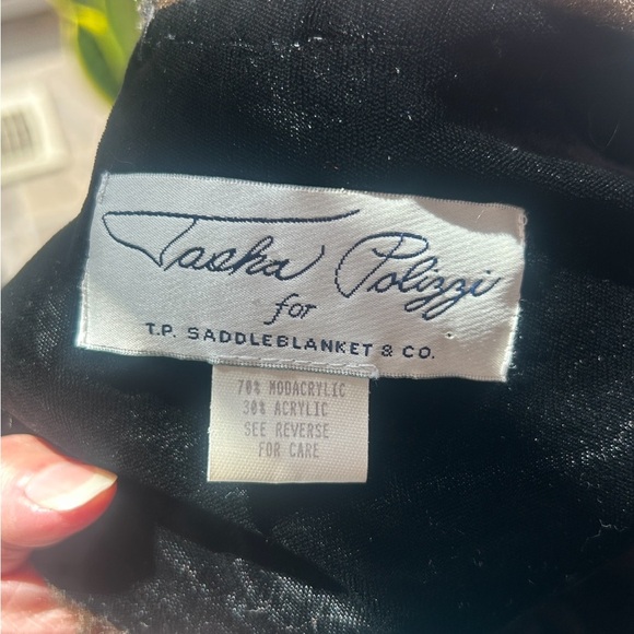 Tasha Polizzi Faux Fur Leopard Print Wrap - Picture 7 of 7